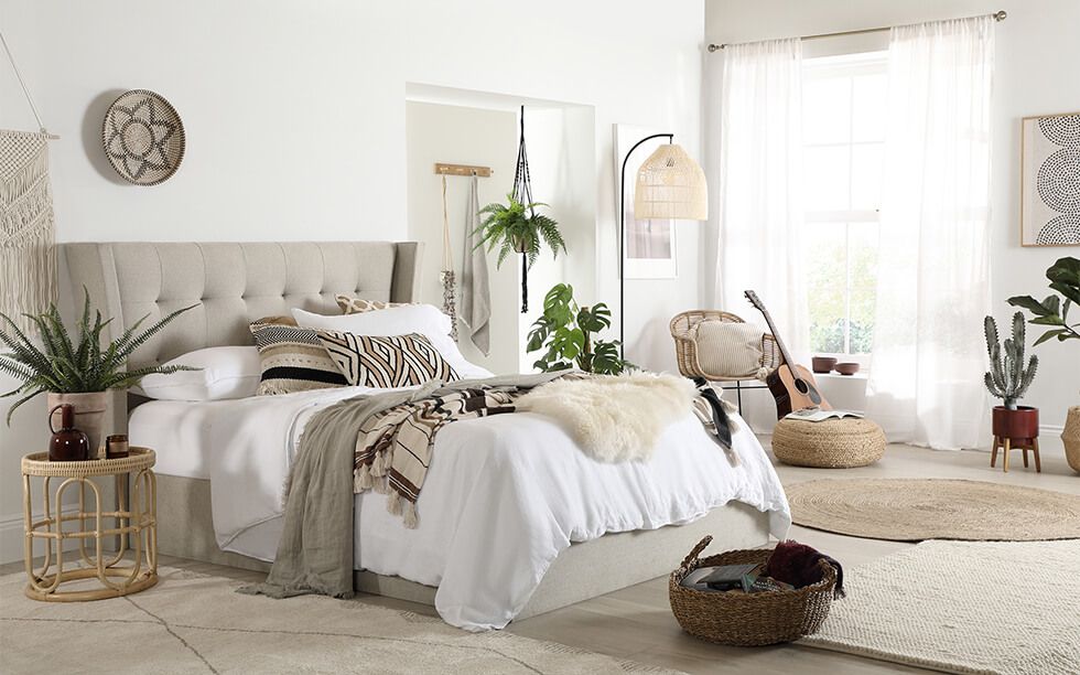 Create a Cosy Cream & White Bedroom – Ideas