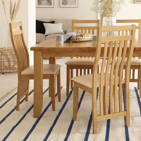 Kitchen table with best sale chairs that fit underneath